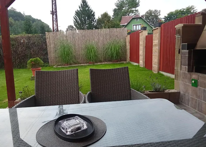 Bungalov Mikulasovice 度假居